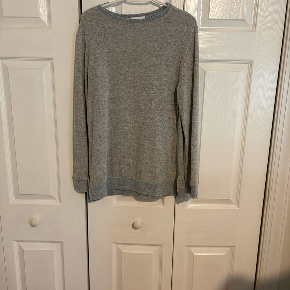 Women’s Crewneck Sweater - Gray